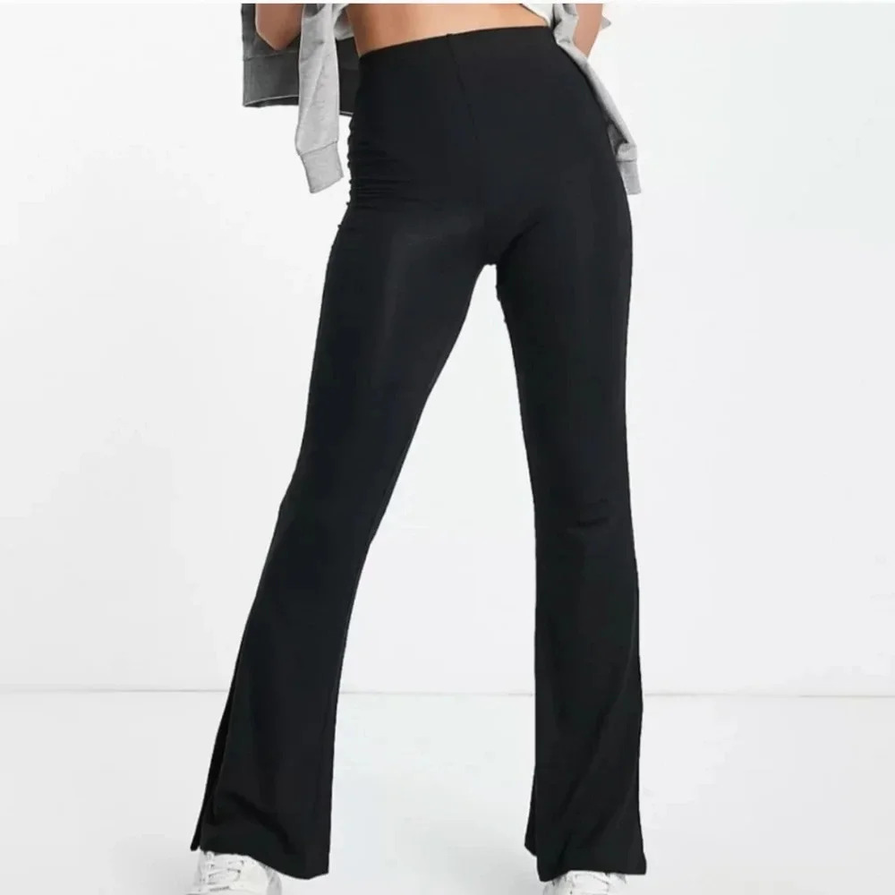 ASOS As You kick Midrise Kick Flare‎ Trousers in Black Size US6